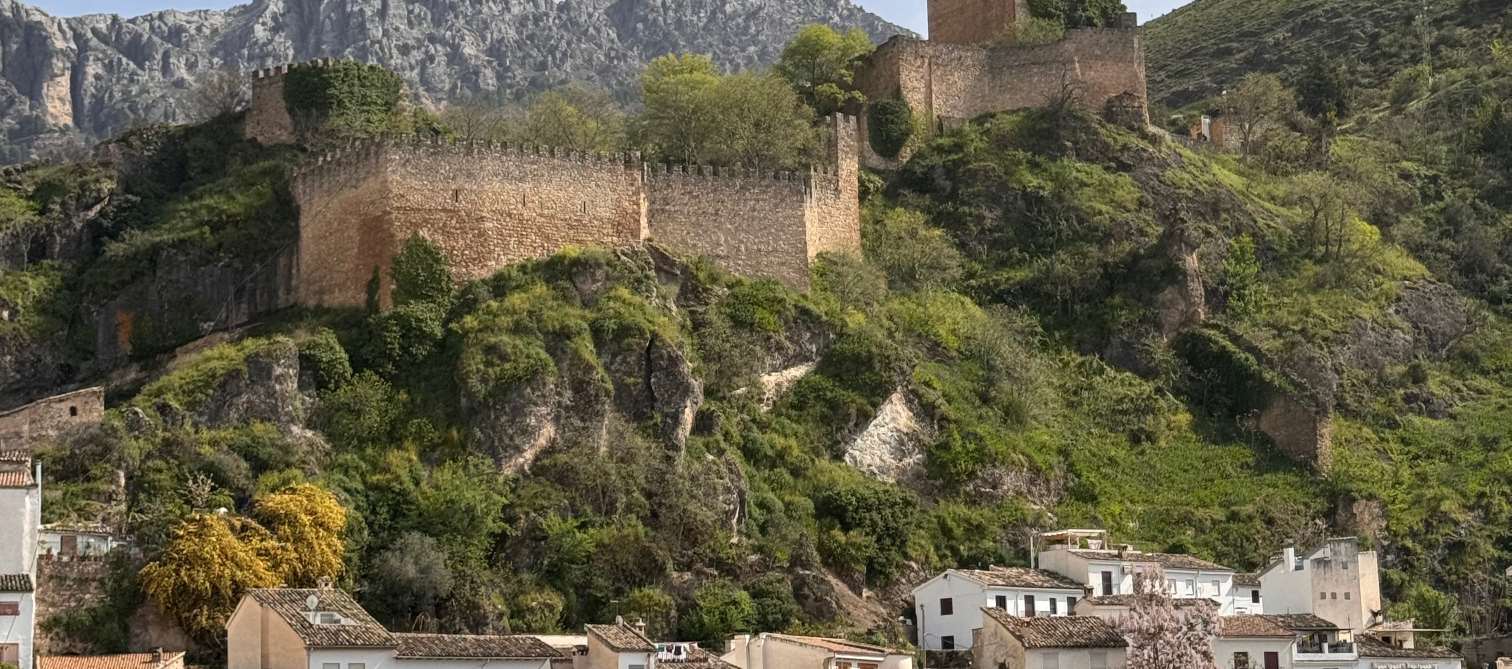 Castillo de la yedra: Museo Artes y Costumbres